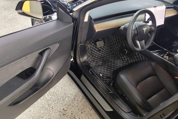 Used Tesla Model 3 2020 Revised Version Standard Range Rear-Wheel Drive – Upgraded Edition Driver Seat