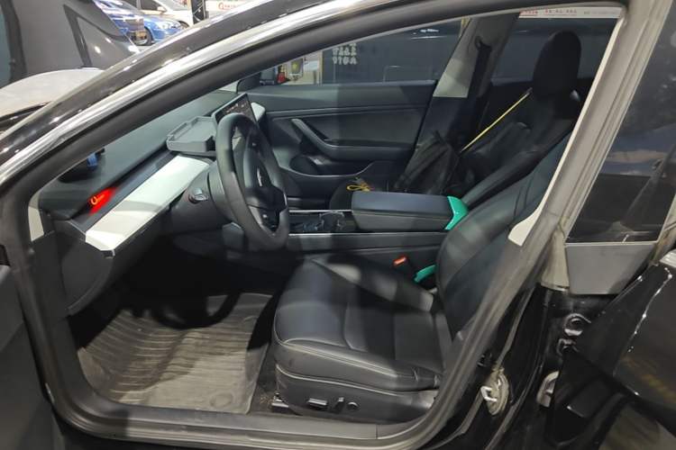 Used Tesla Model 3 2020 Revised Version Standard Range Rear-Wheel Drive – Upgraded Edition Driver Seat