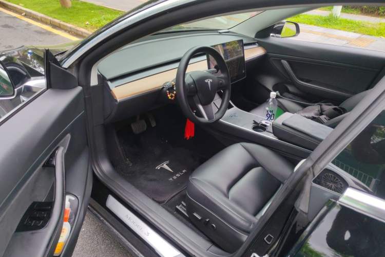 Used Tesla Model 3 2020 Revised Version Standard Range Rear-Wheel Drive – Upgraded Edition Driver Seat