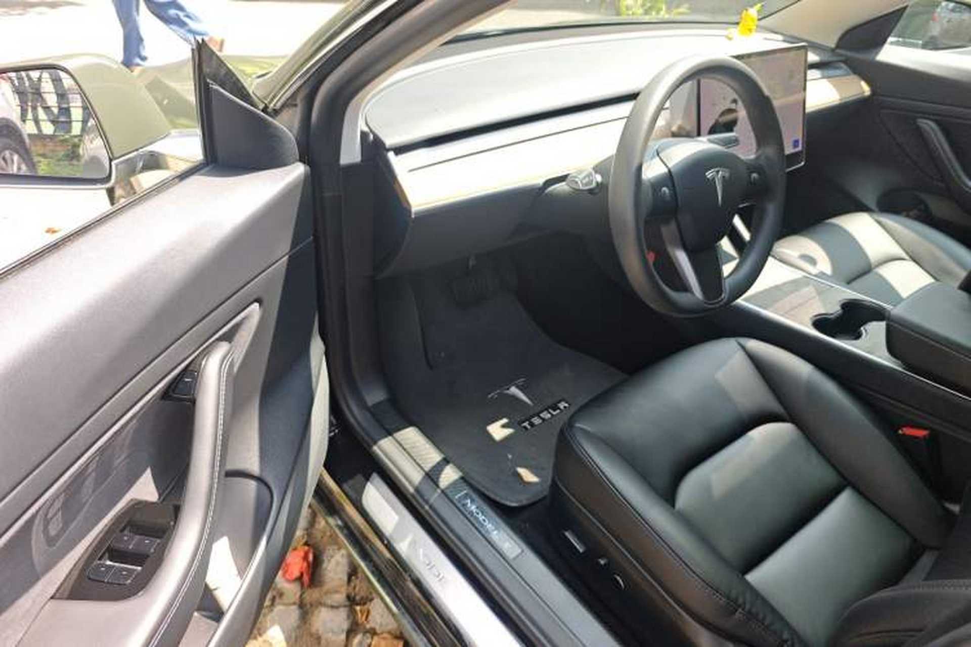 Used Tesla Model 3 2020 Revised Version Standard Range Rear-Wheel Drive – Upgraded Edition Driver Seat