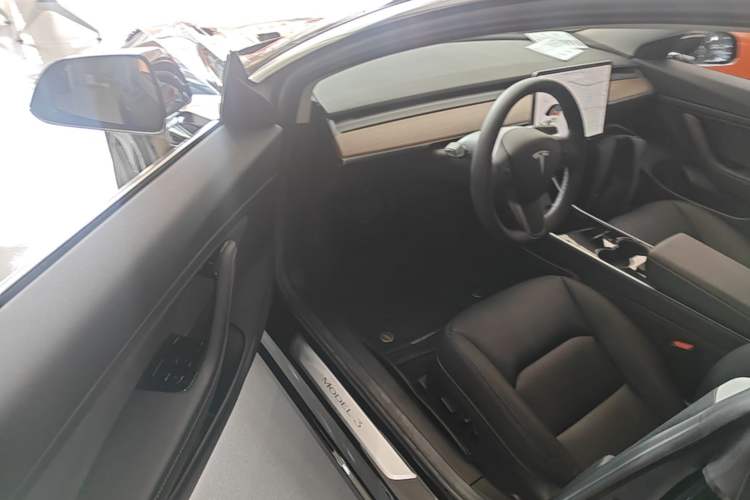 Used Tesla Model 3 2020 Revised Version Standard Range Rear-Wheel Drive – Upgraded Edition Driver Seat