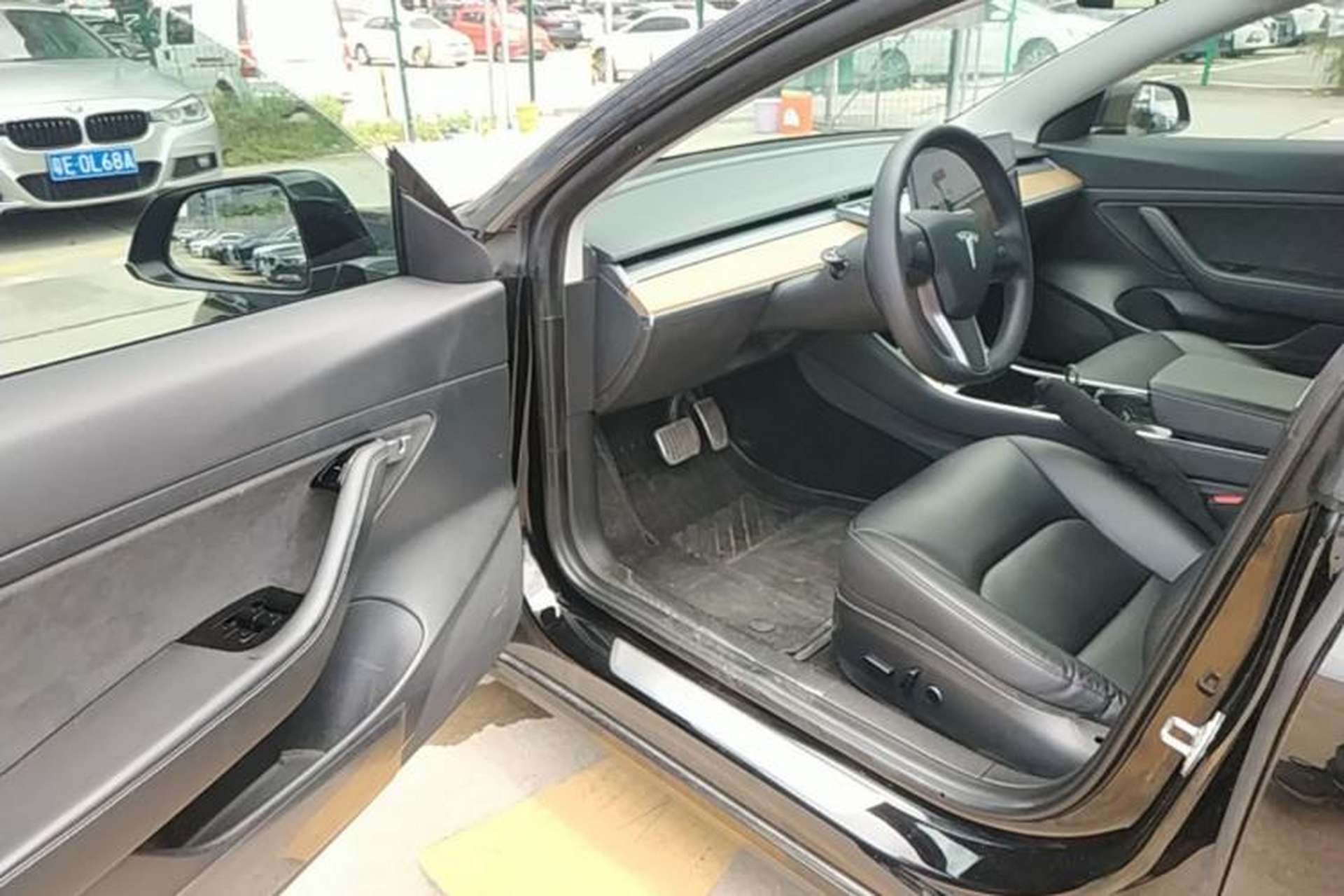 Used Tesla Model 3 2020 Revised Version Standard Range Rear-Wheel Drive – Upgraded Edition Driver Seat