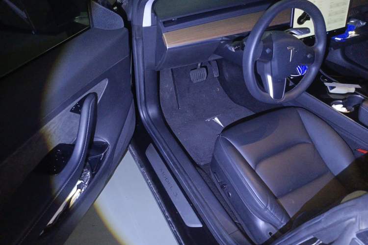 Used Tesla Model 3 2020 Revised Version Standard Range Rear-Wheel Drive – Upgraded Edition Driver Seat