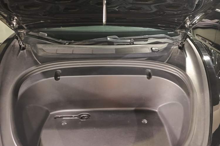 Used Tesla Model 3 2020 Refreshed Version Long-Range Rear-Wheel Drive Engine Bay