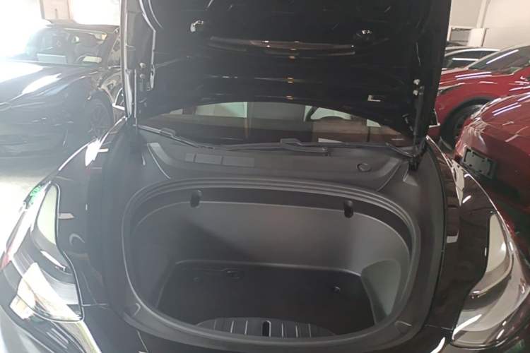 Used Tesla Model 3 2020 Long-Range Rear-Wheel-Drive Version Engine Bay