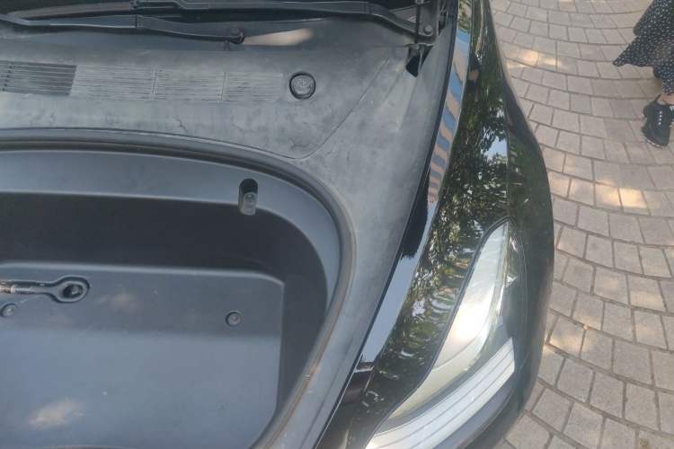 Used Tesla Model 3 2020 Long-Range Rear-Wheel-Drive Version Engine Bay Left