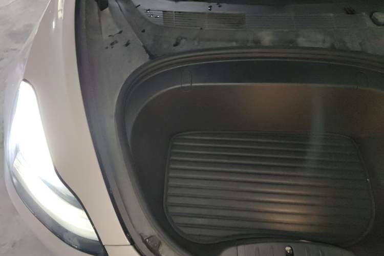 Used Tesla Model 3 2020 Revised Version Standard Range Rear-Wheel Drive – Upgraded Edition Engine Bay Right