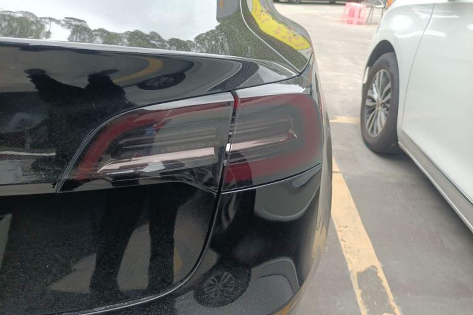 Used Tesla Model 3 2020 Refreshed Version Long-Range Rear-Wheel Drive Exterior 3
