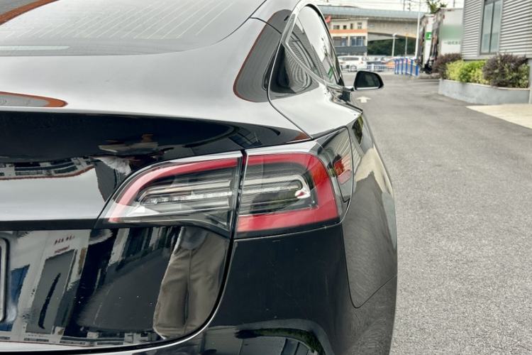 Used Tesla Model 3 2020 Refreshed Version Long-Range Rear-Wheel Drive Exterior 3