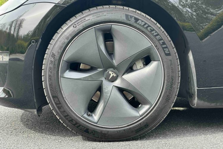 Used Tesla Model 3 2020 Refreshed Version Long-Range Rear-Wheel Drive Exterior 3