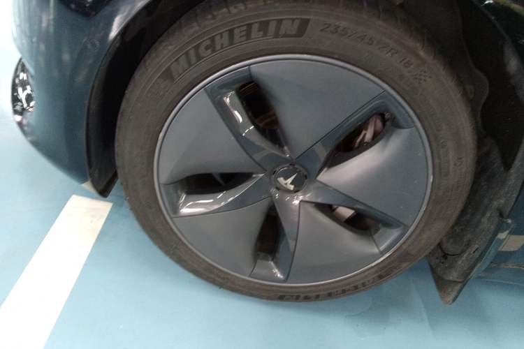 Used Tesla Model 3 2020 Standard Range Rear-Wheel Drive Upgraded Version Exterior 4