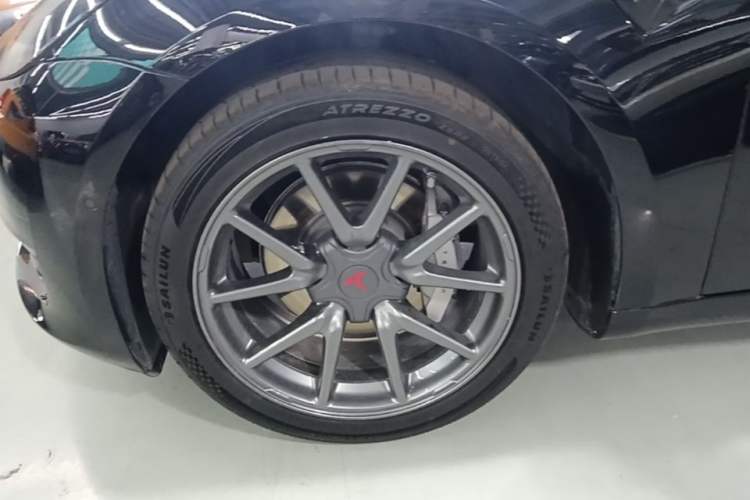 Used Tesla Model 3 2020 Standard Range Rear-Wheel Drive Upgraded Version Exterior 4