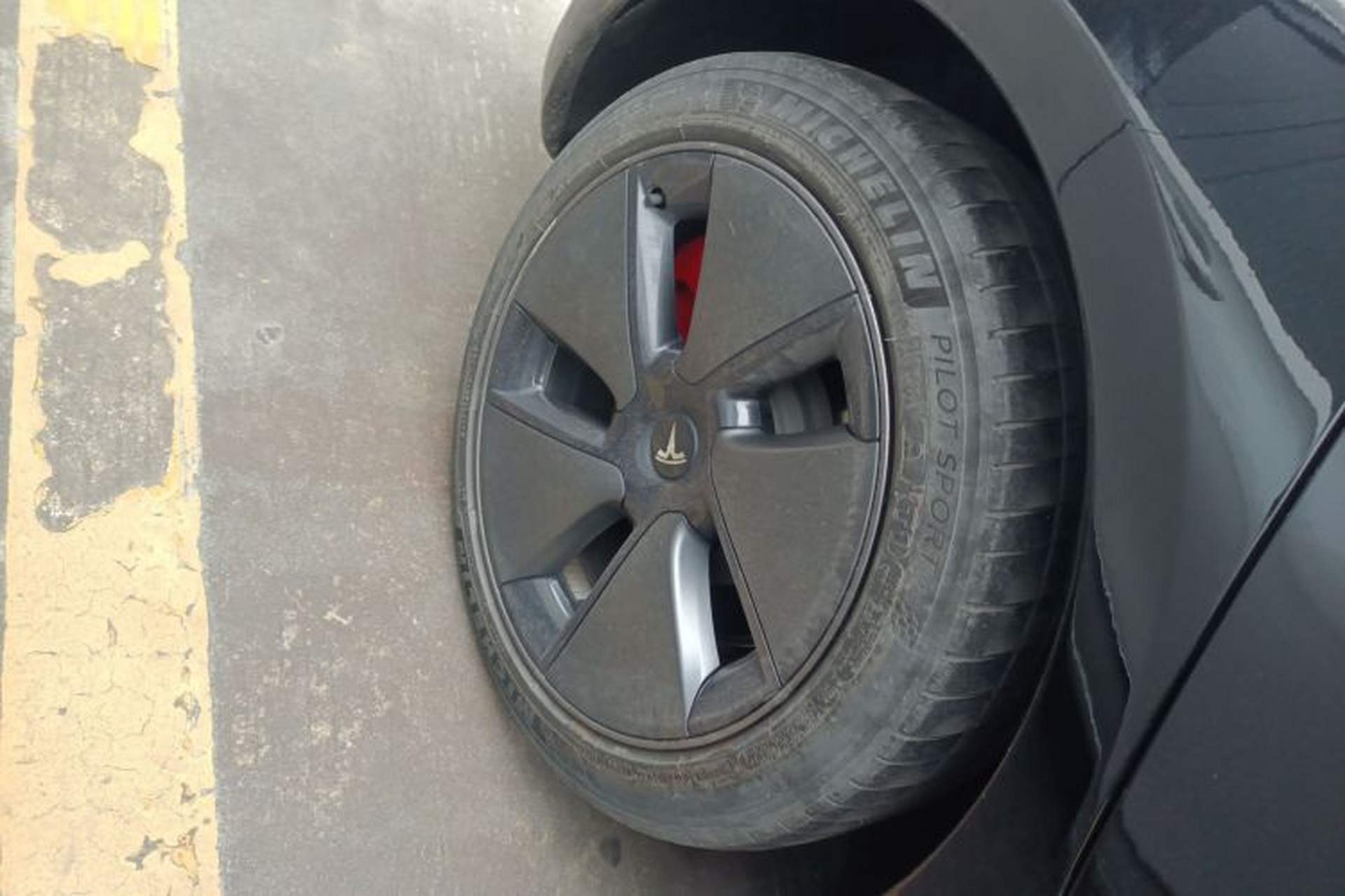 Used Tesla Model 3 2020 Refreshed Version Long-Range Rear-Wheel Drive Exterior 5