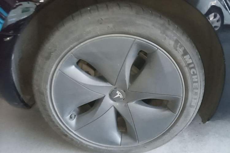 Used Tesla Model 3 2020 Refreshed Version Long-Range Rear-Wheel Drive Exterior 5