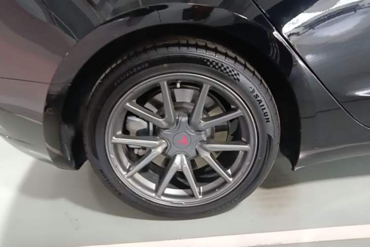 Used Tesla Model 3 2020 Standard Range Rear-Wheel Drive Upgraded Version Exterior 5