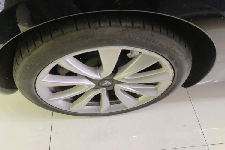 Used Tesla Model 3 2020 Standard Range Rear-Wheel Drive Upgraded Version Exterior 8