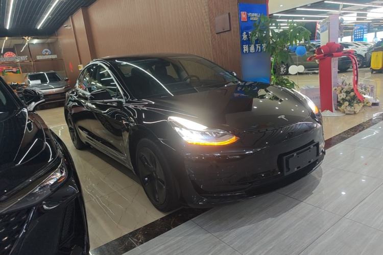 Used Tesla Model 3 2020 Revised Version Standard Range Rear-Wheel Drive – Upgraded Edition Front Right 45 Deg