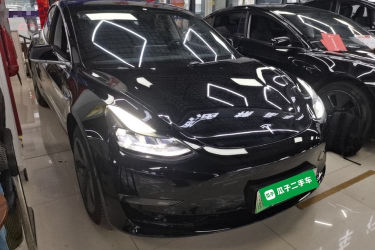 Used Tesla Model 3 2020 Long-Range Rear-Wheel-Drive Version Front Right 45 Deg