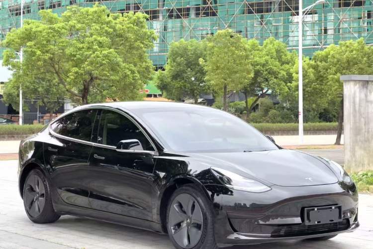 Used Tesla Model 3 2020 Revised Version Standard Range Rear-Wheel Drive – Upgraded Edition Front Right 45 Deg