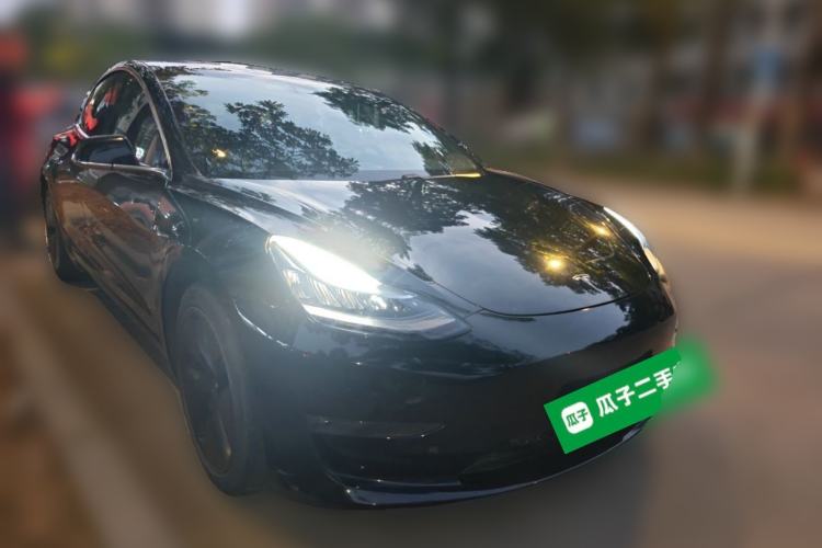 Used Tesla Model 3 2020 Long-Range Rear-Wheel-Drive Version Front Right 45 Deg