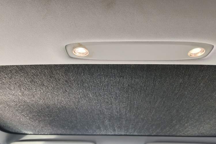Used Tesla Model 3 2020 Revised Version Standard Range Rear-Wheel Drive – Upgraded Edition Headliner