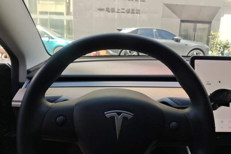 Used Tesla Model 3 2020 Revised Version Standard Range Rear-Wheel Drive – Upgraded Edition Instrument Cluster