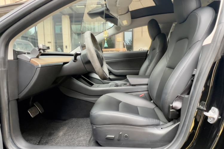 Used Tesla Model 3 2020 Standard Range Rear-Wheel Drive Upgraded Version Interior 1