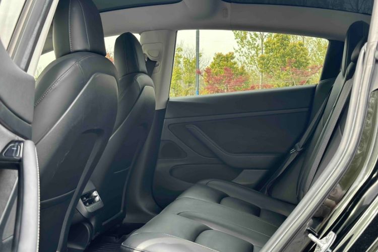 Used Tesla Model 3 2020 Refreshed Version Long-Range Rear-Wheel Drive Interior 1