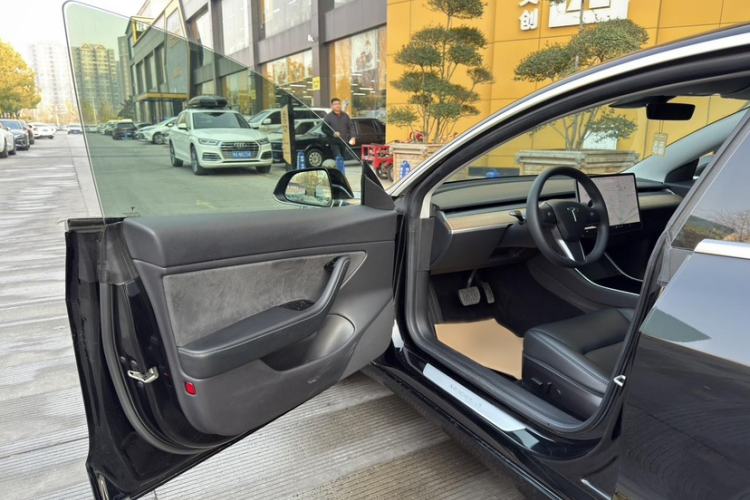 Used Tesla Model 3 2020 Standard Range Rear-Wheel Drive Upgraded Version Interior 10
