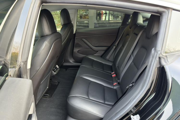 Used Tesla Model 3 2020 Standard Range Rear-Wheel Drive Upgraded Version Interior 2