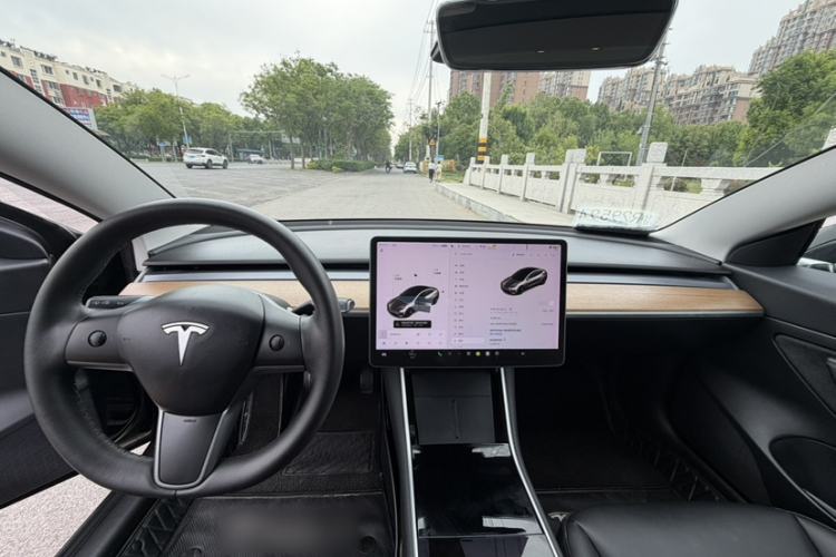 Used Tesla Model 3 2020 Revised Version Standard Range Rear-Wheel Drive – Upgraded Edition Interior 2