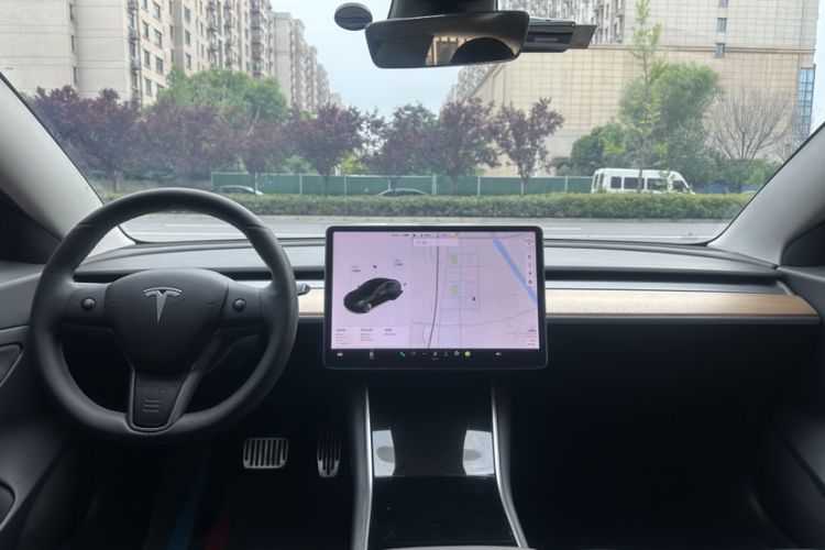 Used Tesla Model 3 2020 Revised Version Standard Range Rear-Wheel Drive – Upgraded Edition Interior 3
