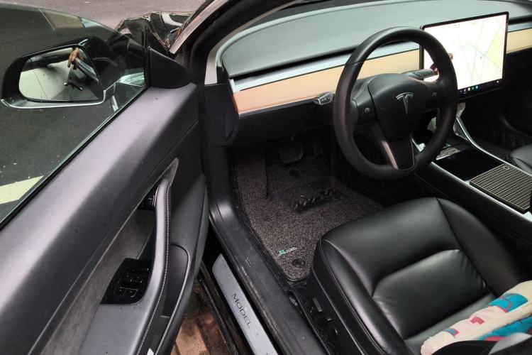 Used Tesla Model 3 2020 Standard Range Rear-Wheel Drive Upgraded Version Interior 3