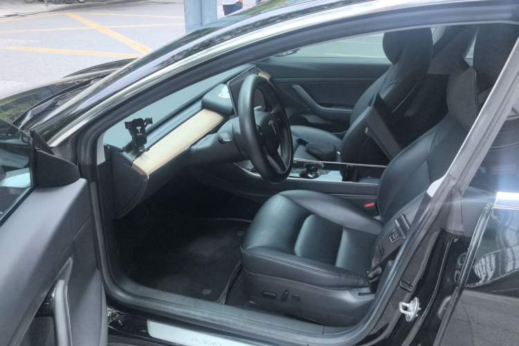 Used Tesla Model 3 2020 Standard Range Rear-Wheel Drive Upgraded Version Interior 3
