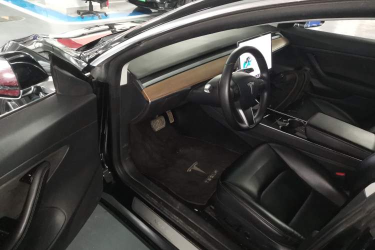 Used Tesla Model 3 2020 Standard Range Rear-Wheel Drive Upgraded Version Interior 3