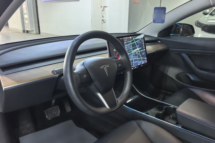 Used Tesla Model 3 2020 Revised Version Standard Range Rear-Wheel Drive – Upgraded Edition Interior 3