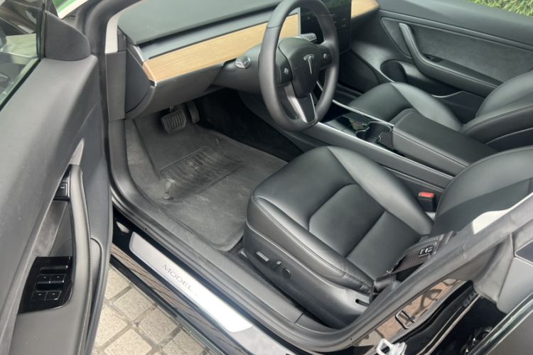 Used Tesla Model 3 2020 Standard Range Rear-Wheel Drive Upgraded Version Interior 4