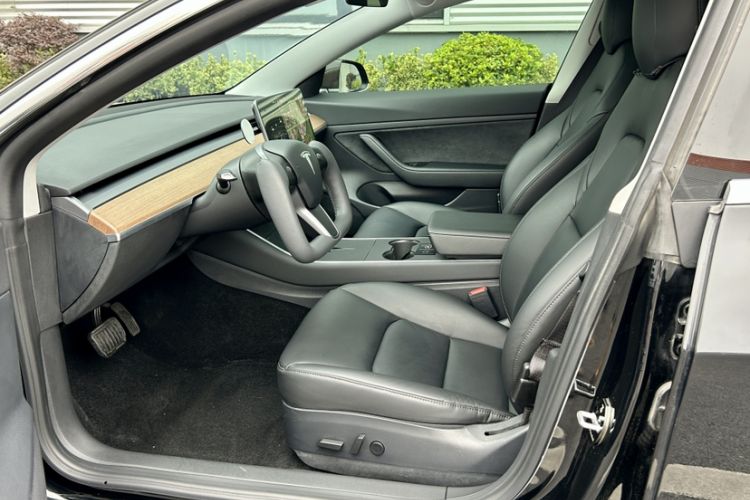 Used Tesla Model 3 2020 Refreshed Version Long-Range Rear-Wheel Drive Interior 4