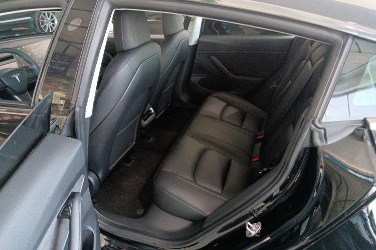 Used Tesla Model 3 2020 Revised Version Standard Range Rear-Wheel Drive – Upgraded Edition Interior 4