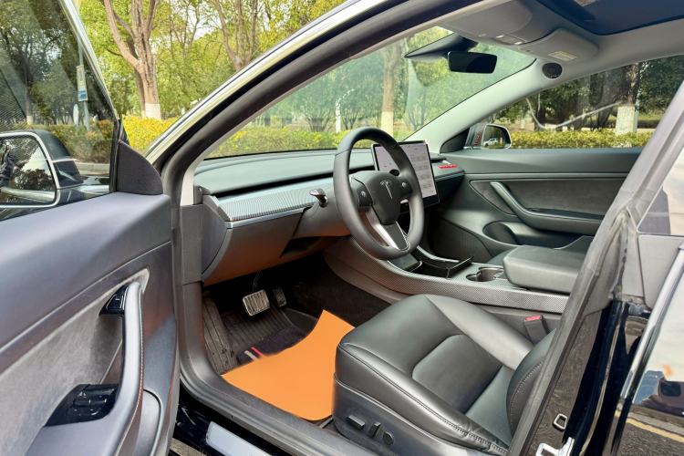 Used Tesla Model 3 2020 Standard Range Rear-Wheel Drive Upgraded Version Interior 4