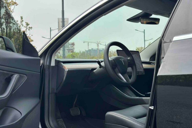 Used Tesla Model 3 2020 Refreshed Version Long-Range Rear-Wheel Drive Interior 4