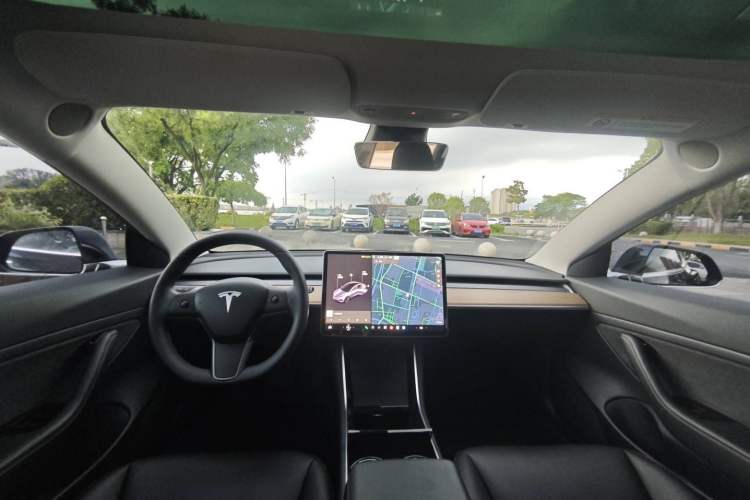 Used Tesla Model 3 2020 Standard Range Rear-Wheel Drive Upgraded Version Interior 4