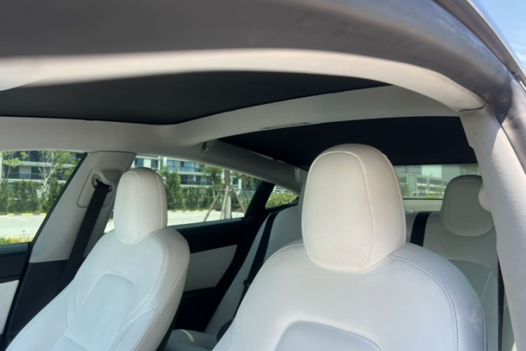 Used Tesla Model 3 2020 Standard Range Rear-Wheel Drive Upgraded Version Interior 4