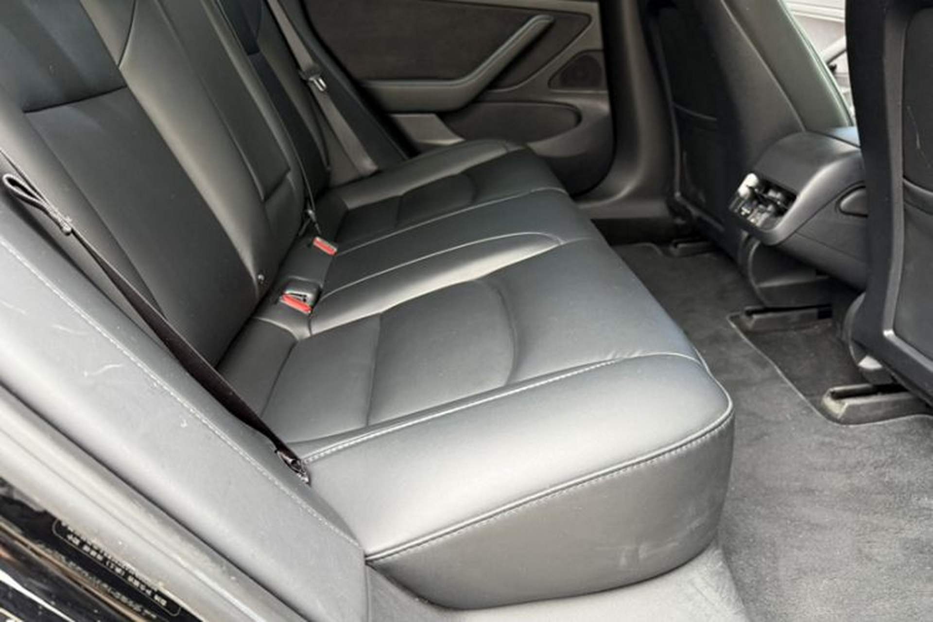 Used Tesla Model 3 2020 Revised Version Standard Range Rear-Wheel Drive – Upgraded Edition Interior 6
