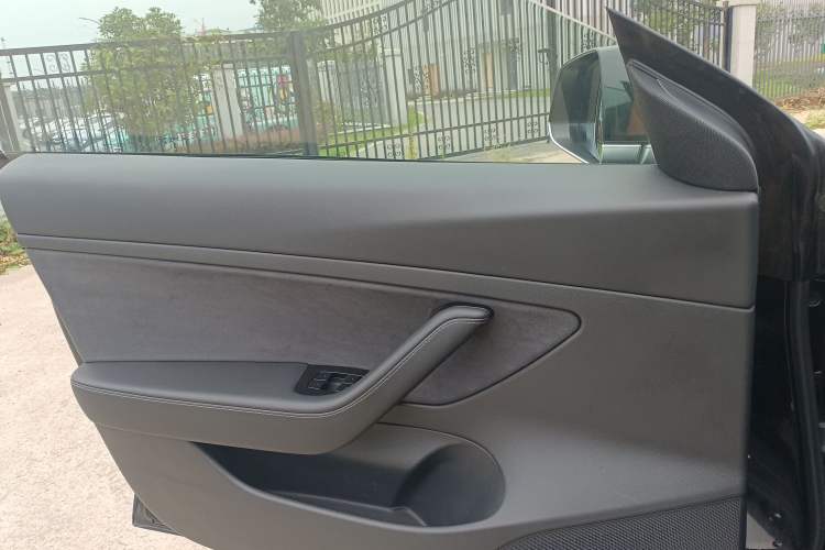Used Tesla Model 3 2020 Refreshed Version Long-Range Rear-Wheel Drive Interior 7