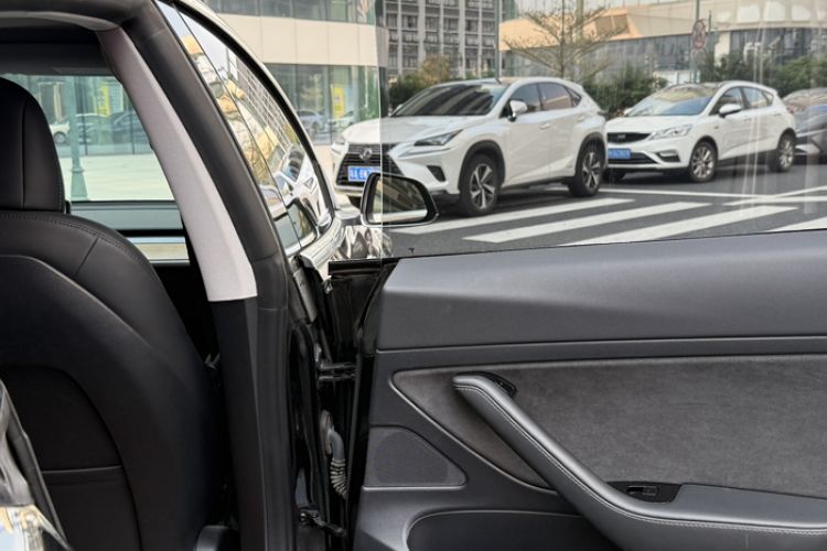 Used Tesla Model 3 2020 Revised Version Standard Range Rear-Wheel Drive – Upgraded Edition Interior 9