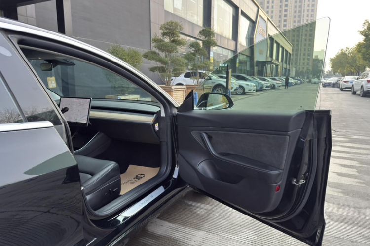 Used Tesla Model 3 2020 Standard Range Rear-Wheel Drive Upgraded Version Interior 9
