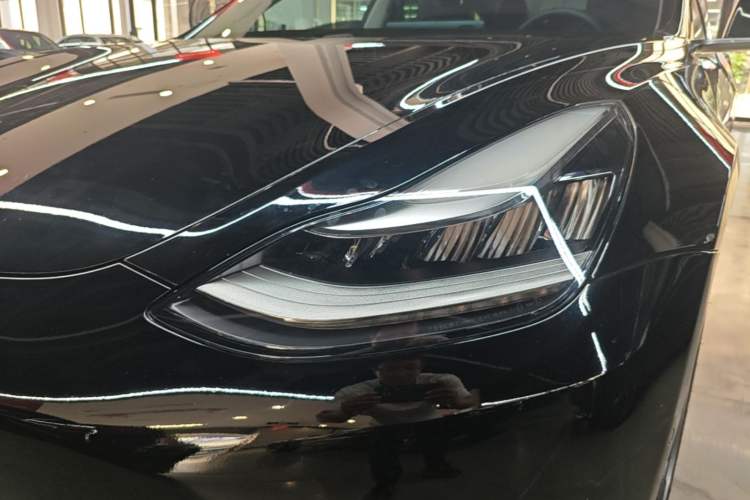 Used Tesla Model 3 2020 Revised Version Standard Range Rear-Wheel Drive – Upgraded Edition Left Front Headlight