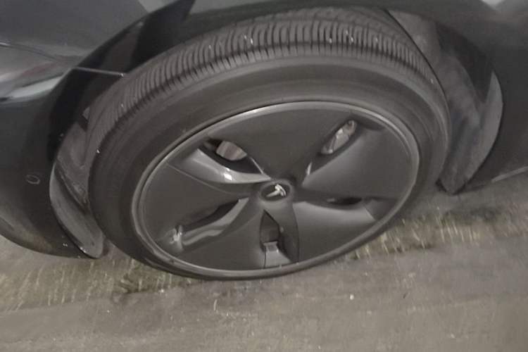 Used Tesla Model 3 2020 Standard Range Rear-Wheel Drive Upgraded Version Left Front Wheel Hub