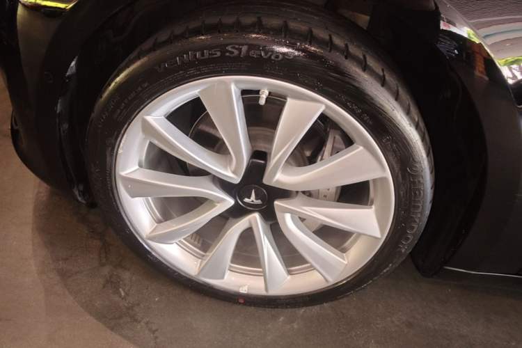 Used Tesla Model 3 2020 Refreshed Version Long-Range Rear-Wheel Drive Left Front Wheel Hub